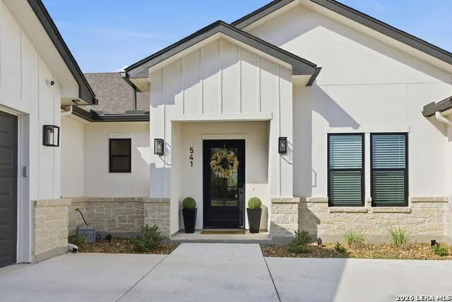 541 Rio Azul Pipe Creek, TX 78063