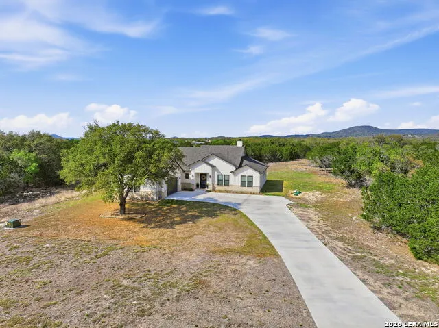 541 Rio Azul Pipe Creek, TX 78063