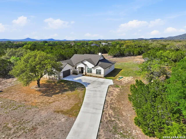 541 Rio Azul Pipe Creek, TX 78063