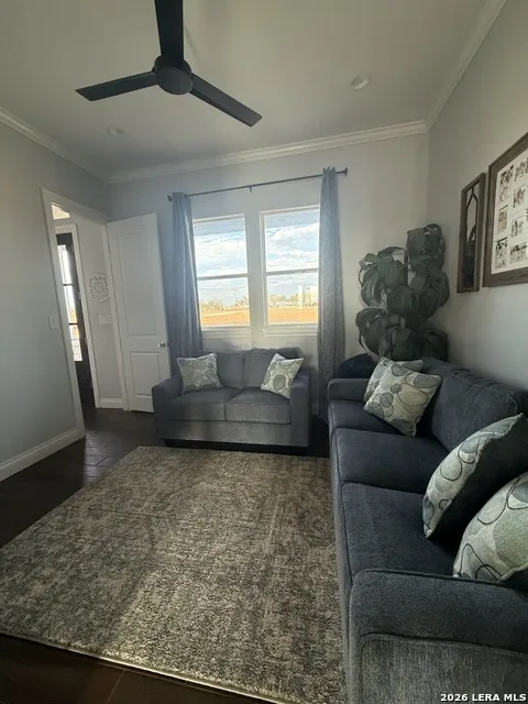 3727 US Highway 83 Crystal City, TX 78839