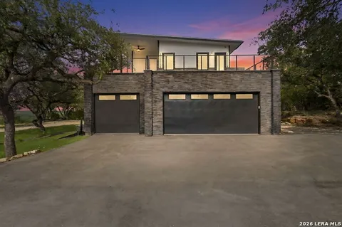 109 Pond View Ct