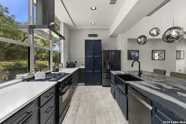 109 Pond View Ct Spring Branch, TX 78070