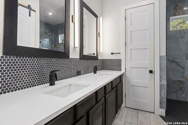 109 Pond View Ct Spring Branch, TX 78070