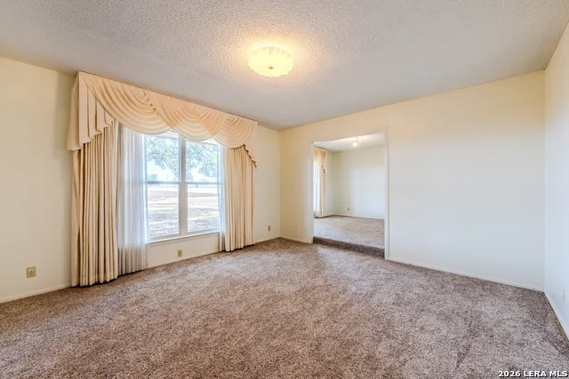 3830 County Road 541 Hondo, TX 78861