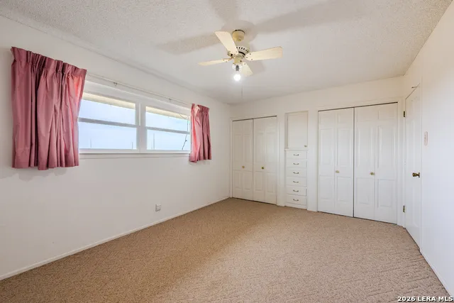3830 County Road 541 Hondo, TX 78861