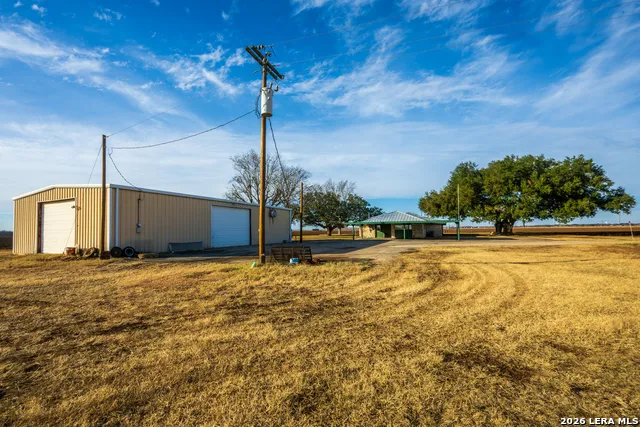 3830 County Road 541 Hondo, TX 78861