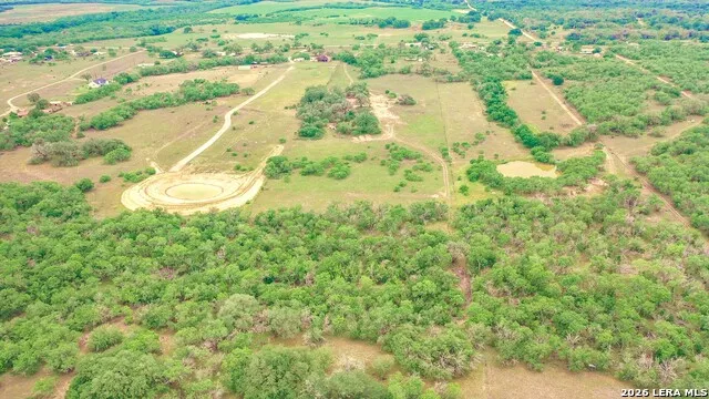 8933 County Road 401 Floresville, TX 78114