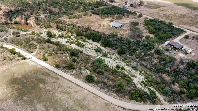 613 county road 441 Hondo, TX 78861
