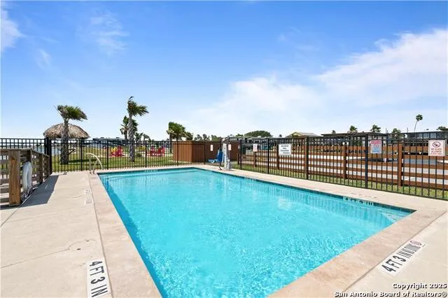 101 Caribbean Dr Unit 6 Corpus Christi, TX 78418