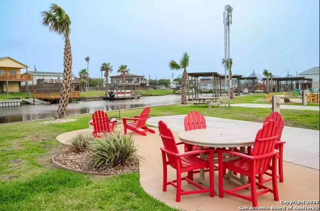 101 Caribbean Dr Unit 6 Corpus Christi, TX 78418