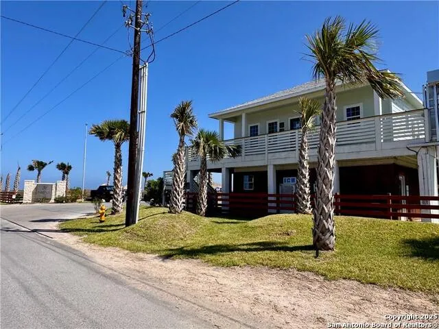 101 Caribbean Dr Unit 6 Corpus Christi, TX 78418