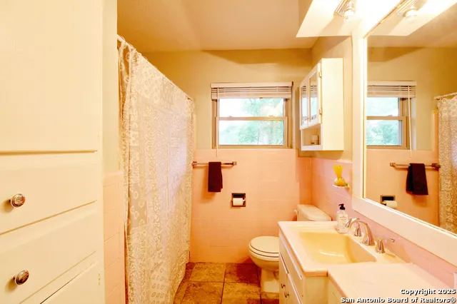 113 ADOBE DR Castle Hills, TX 78213
