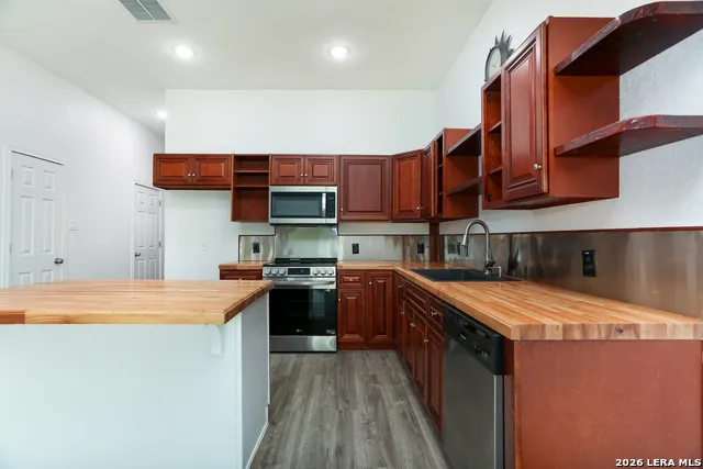8611 Key Windy Way Unit 2 Converse, TX 78109
