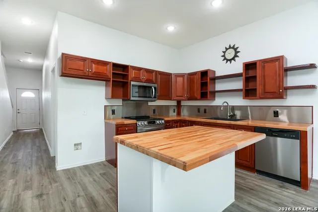 8611 Key Windy Way Unit 2 Converse, TX 78109