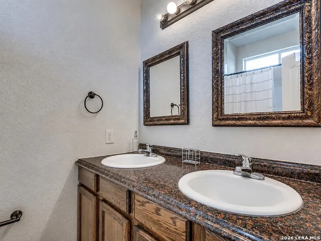 1271 E Common St New Braunfels, TX 78130