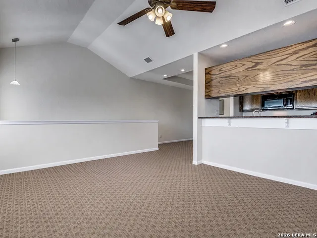 1271 E Common St New Braunfels, TX 78130