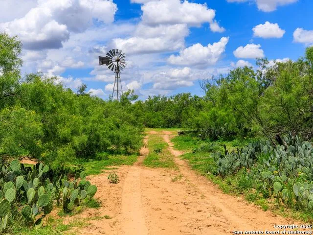 200-236 FM 3252 Carrizo Springs, TX 78836