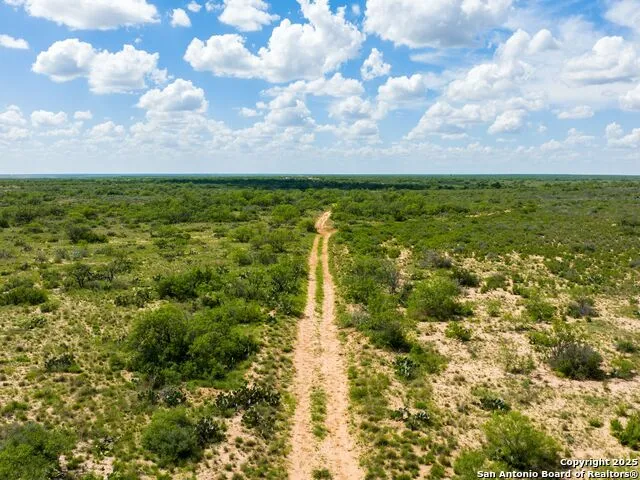200-236 FM 3252 Carrizo Springs, TX 78836