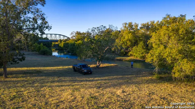 380 Clinton Rd Cuero, TX 77954