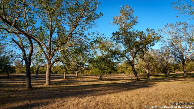 380 Clinton Rd Cuero, TX 77954