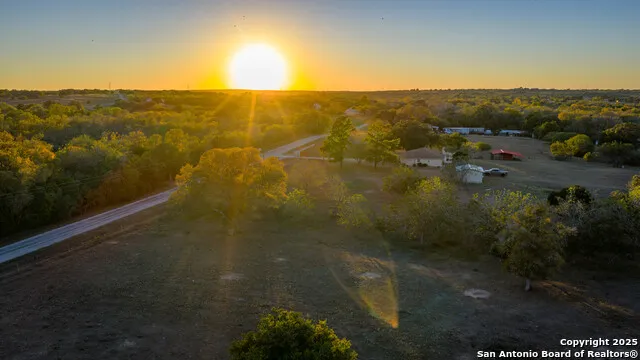 380 Clinton Rd Cuero, TX 77954
