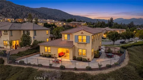 864 E Manresa Drive