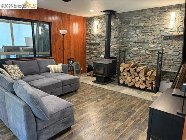 29600 Lassen Dr Long Barn, CA 95335