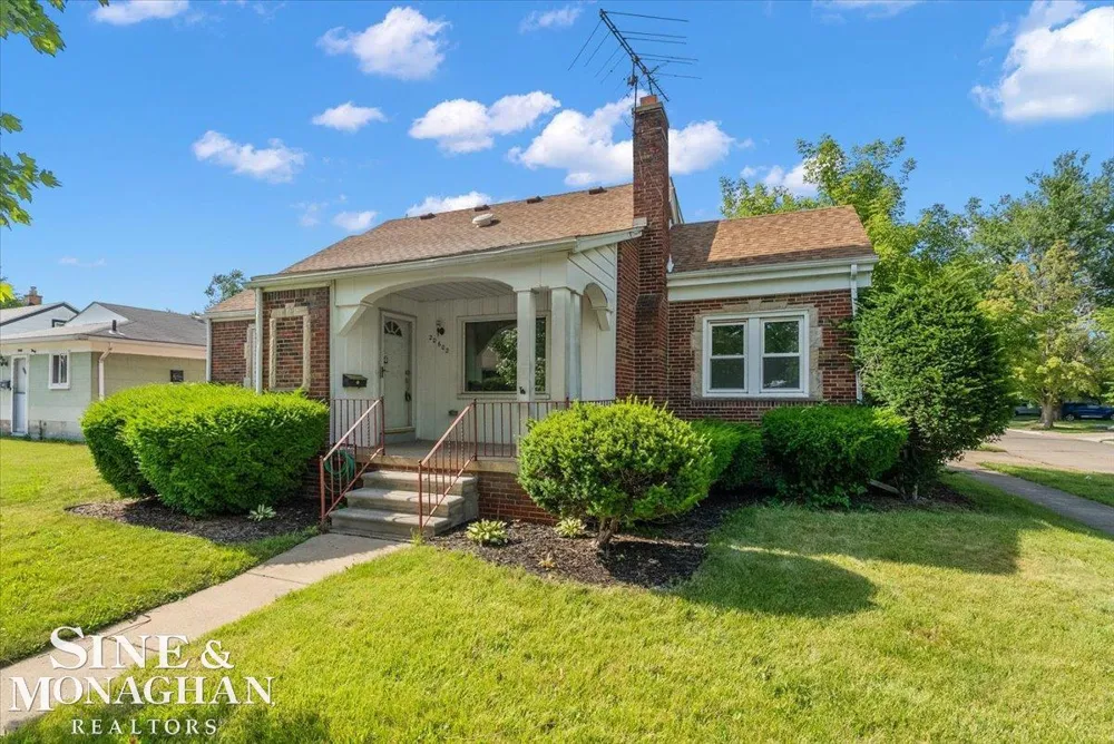 20602 Powers Street Dearborn Heights City, MI 48125