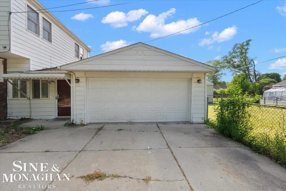 20602 Powers Street Dearborn Heights City, MI 48125
