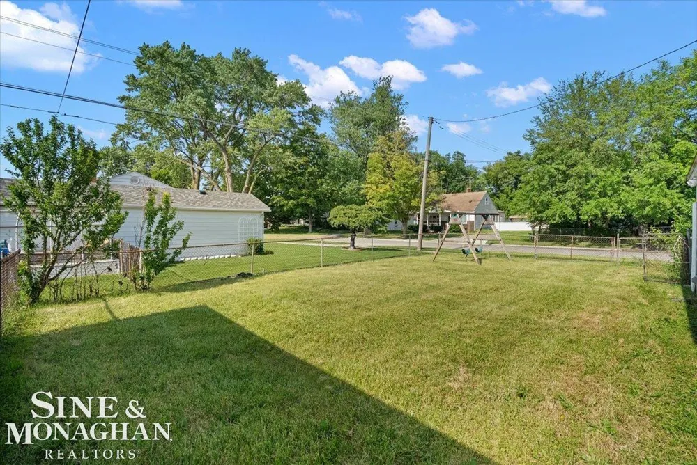 20602 Powers Street Dearborn Heights City, MI 48125