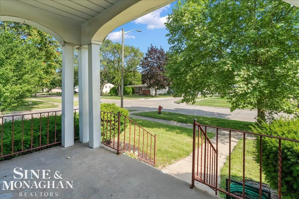 20602 Powers Street Dearborn Heights City, MI 48125