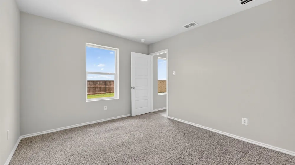 814 KING'S WAY Hillsboro, TX 76645