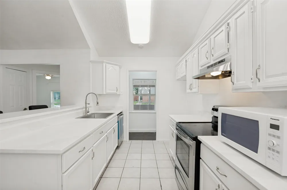 6028 Mcafee Drive The Colony, TX 75056
