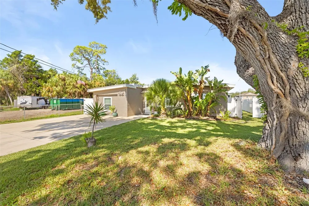 5041 MAPLEWOOD Hernando Beach, FL 34607