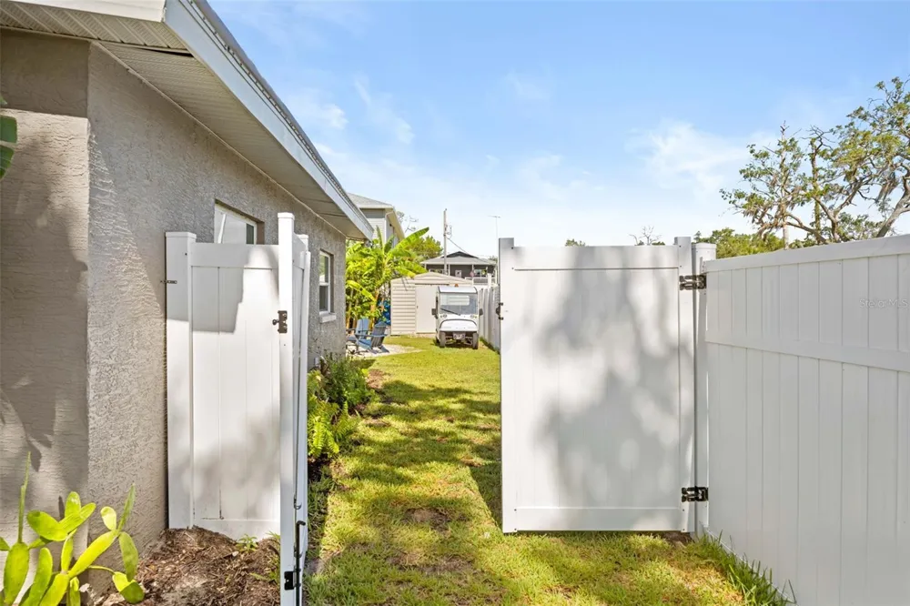 5041 MAPLEWOOD Hernando Beach, FL 34607