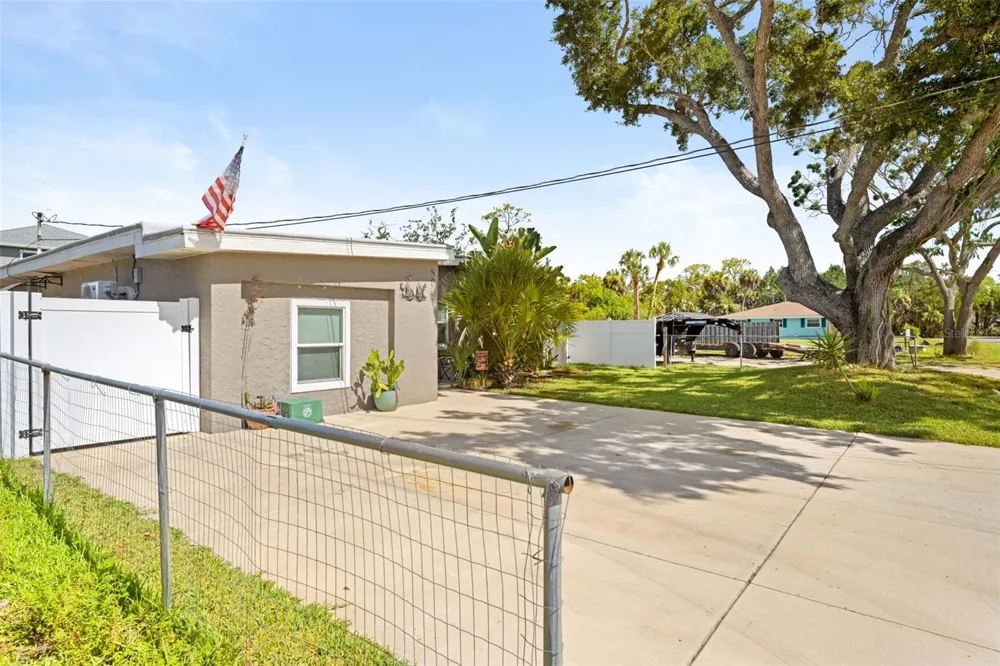 5041 MAPLEWOOD Hernando Beach, FL 34607
