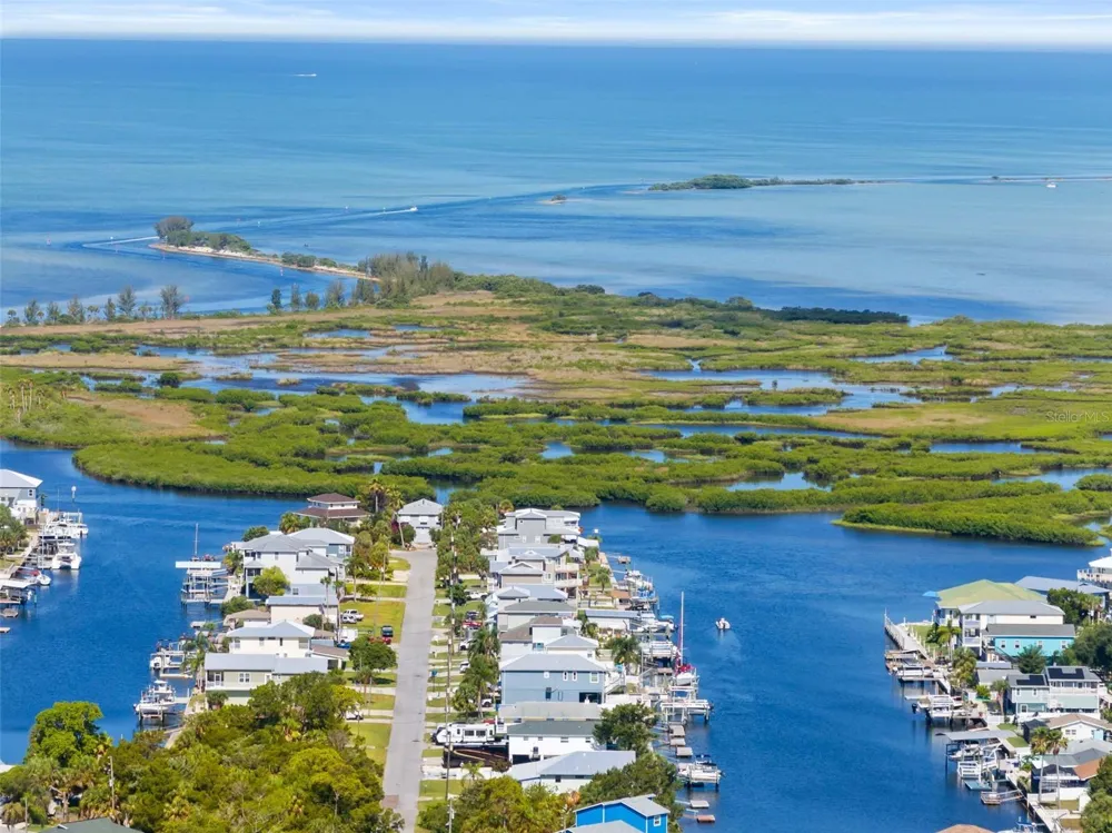 5041 MAPLEWOOD Hernando Beach, FL 34607