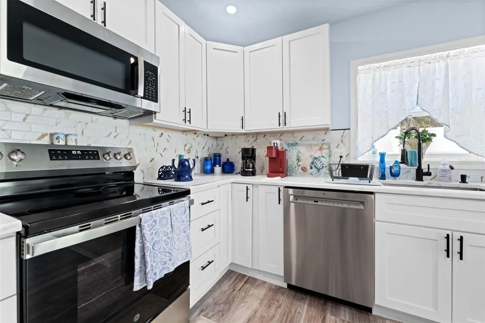 5041 MAPLEWOOD Hernando Beach, FL 34607