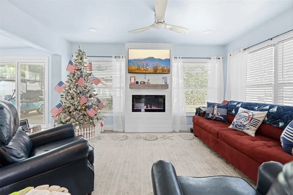 5041 MAPLEWOOD Hernando Beach, FL 34607