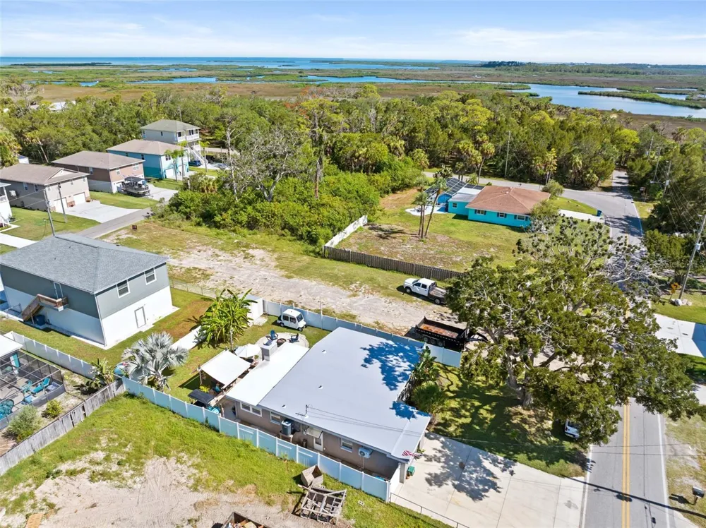 5041 MAPLEWOOD Hernando Beach, FL 34607
