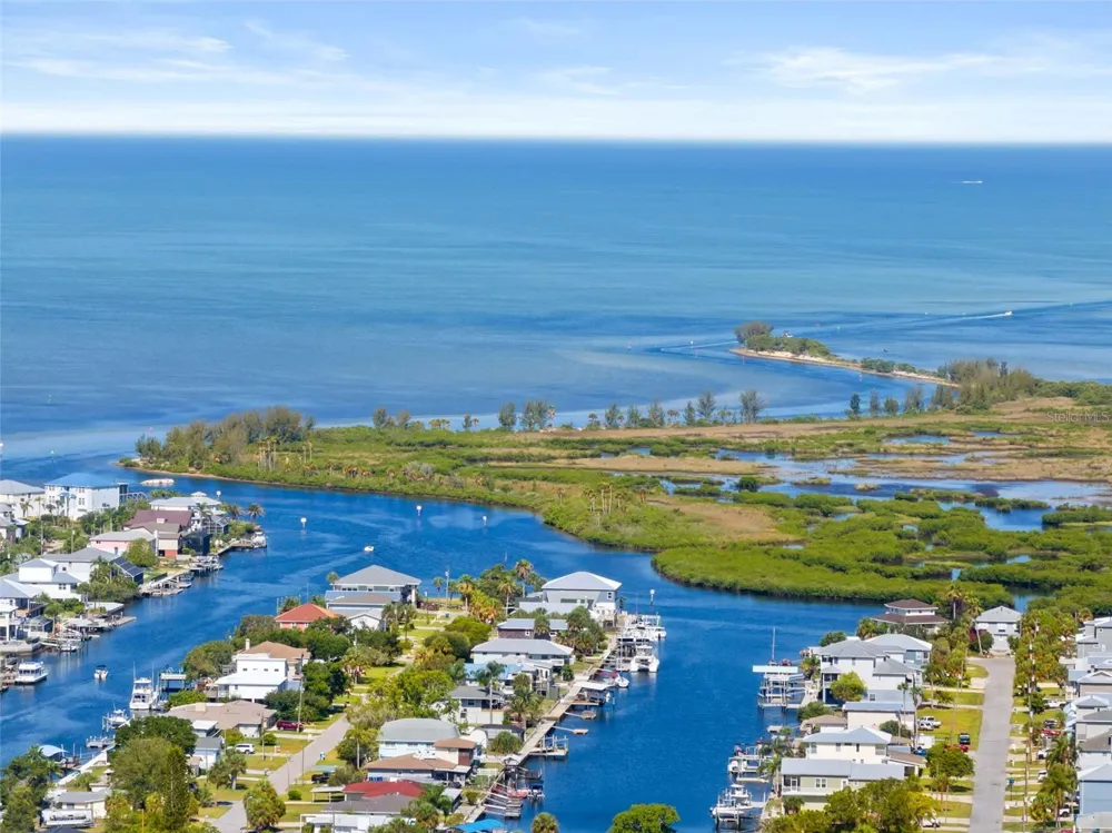 5041 MAPLEWOOD Hernando Beach, FL 34607