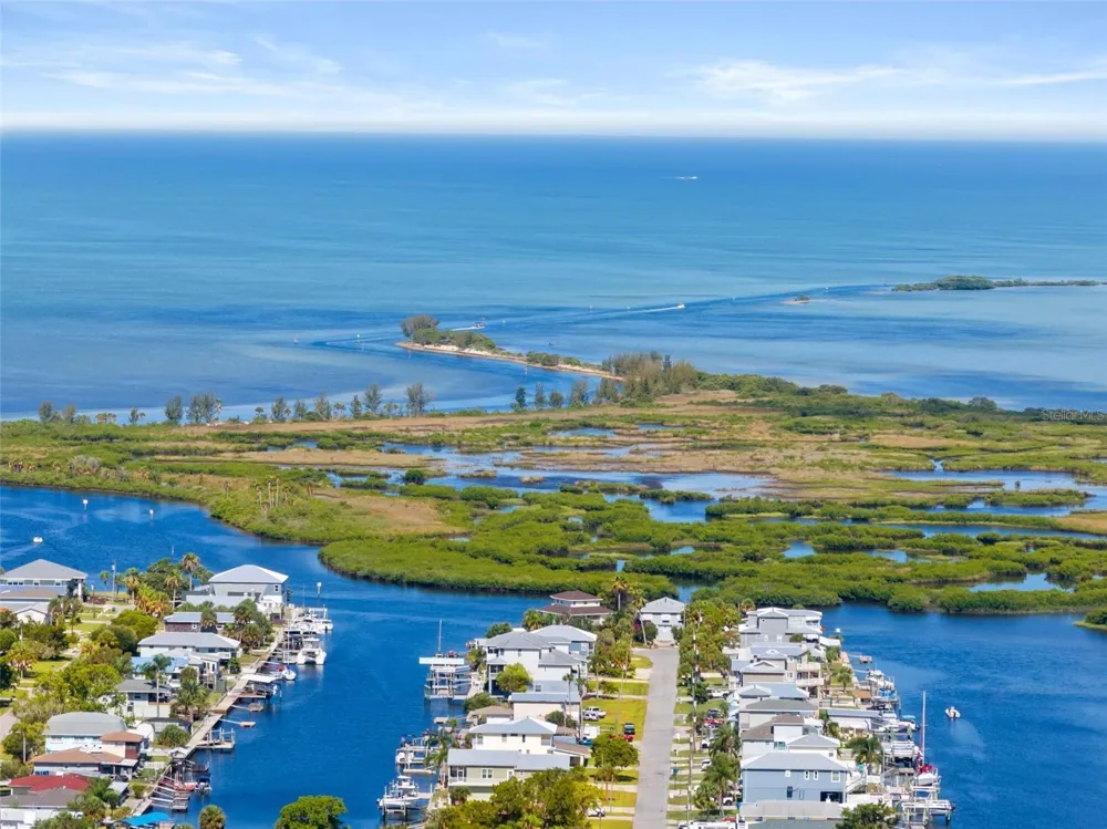 5041 MAPLEWOOD Hernando Beach, FL 34607