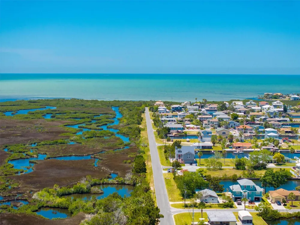 5041 MAPLEWOOD Hernando Beach, FL 34607