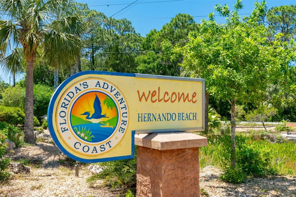 5041 MAPLEWOOD Hernando Beach, FL 34607