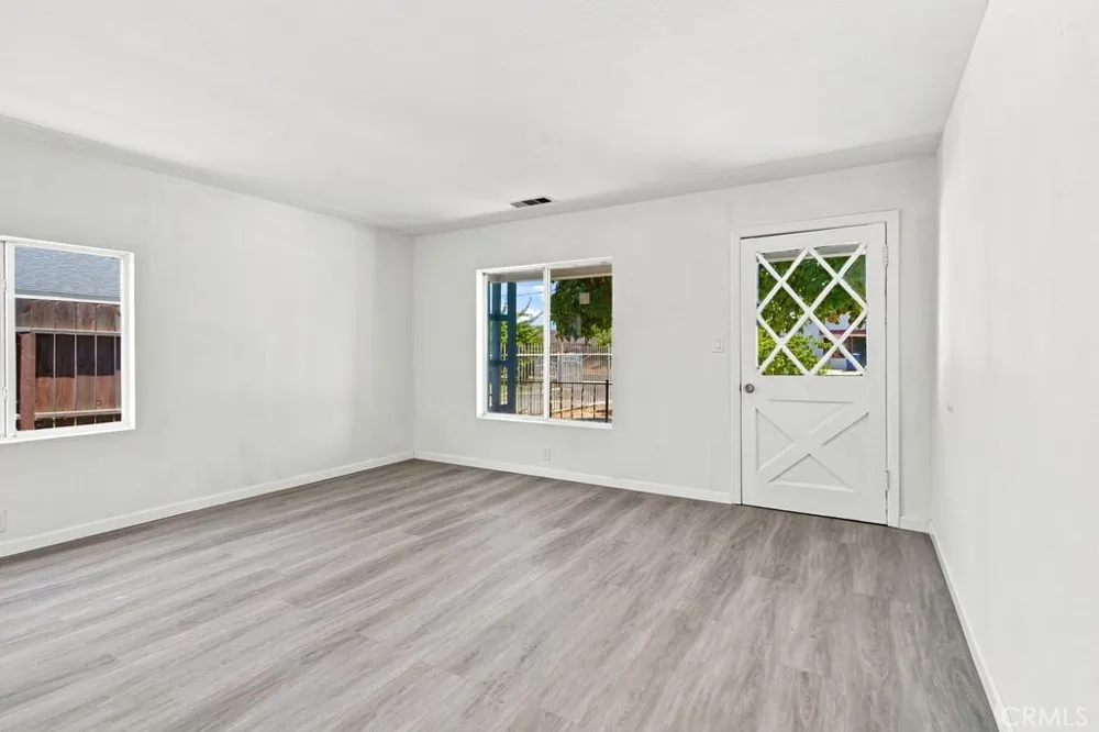 6807 Cottage Winton, CA 95388