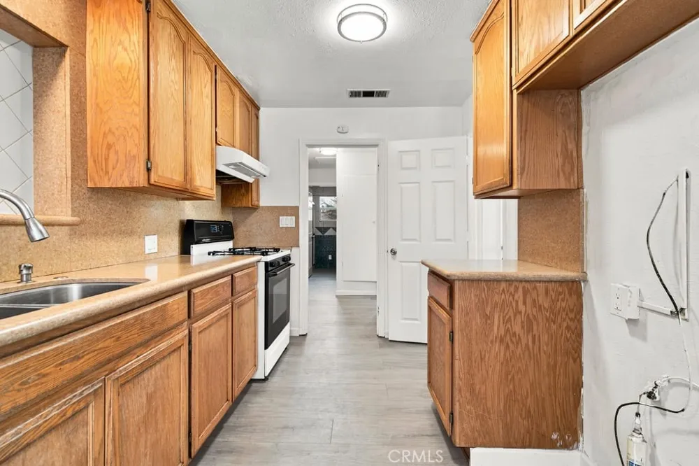 6807 Cottage Winton, CA 95388