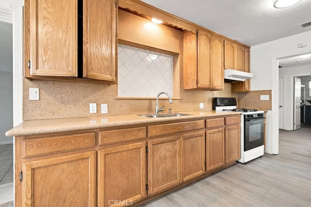 6807 Cottage Winton, CA 95388