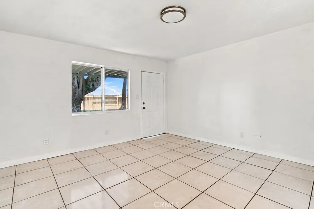 6807 Cottage Winton, CA 95388