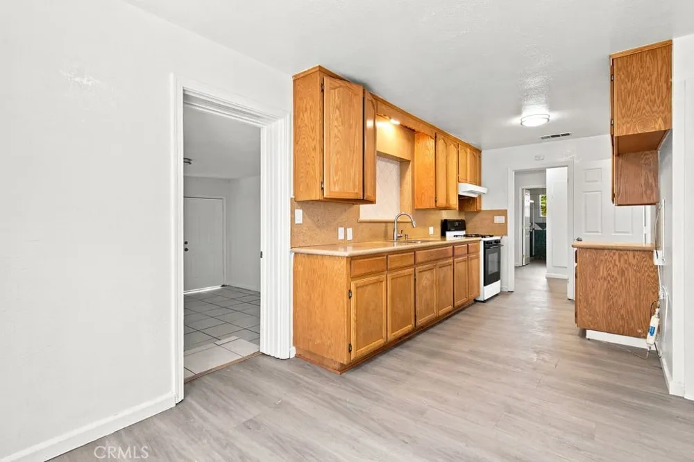 6807 Cottage Winton, CA 95388