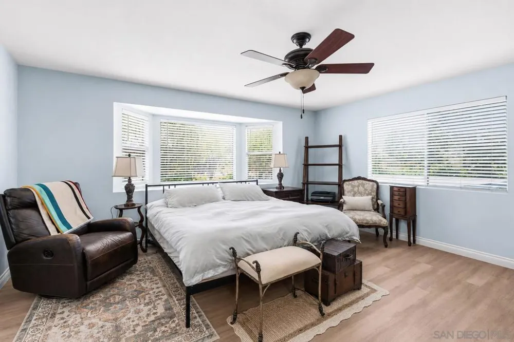 125 Encanto Dr. Escondido, CA 92027